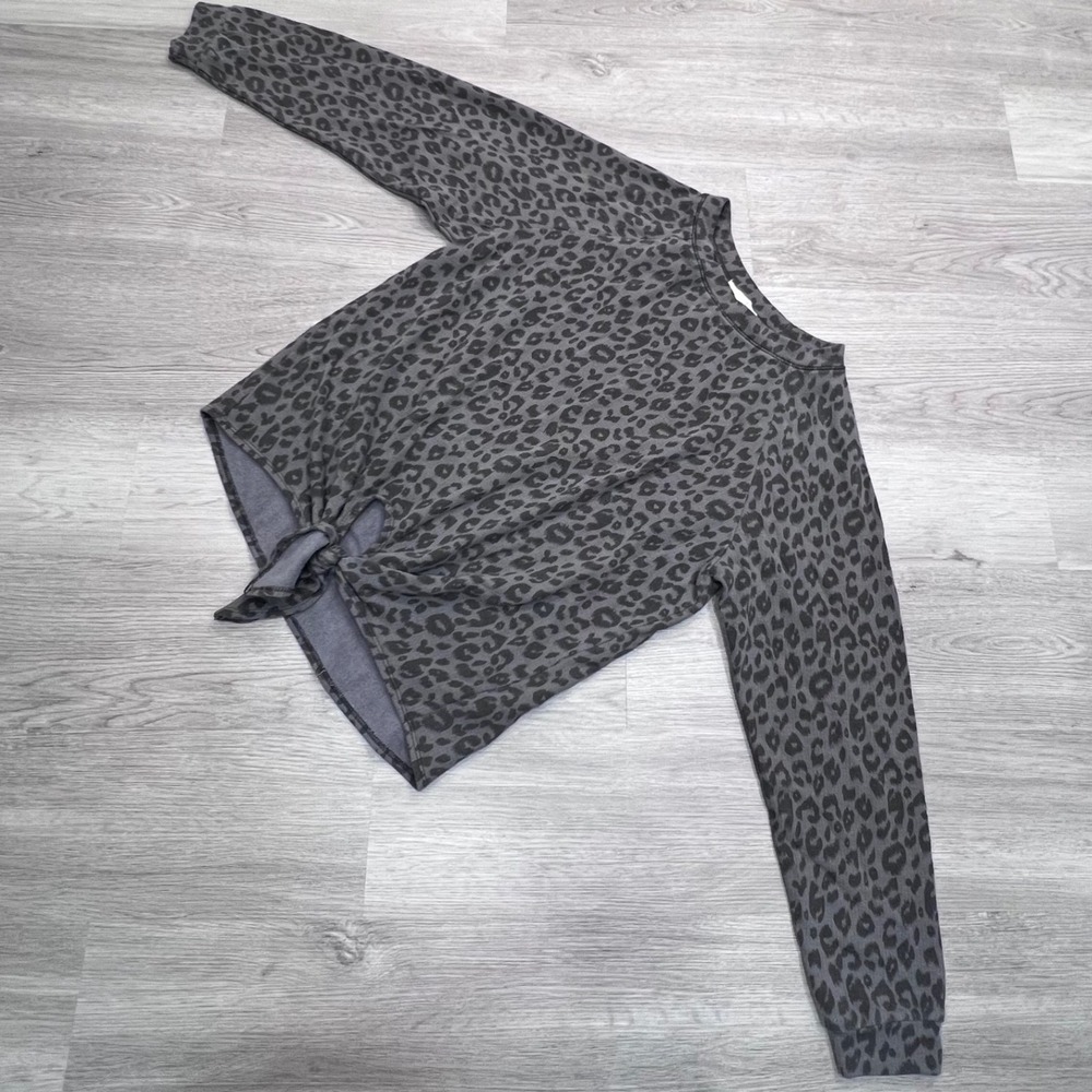 Urban Romantics Grey Leopard Print Tie Front Long Sleeve Top Small